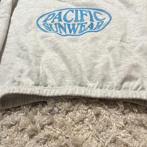 Super cute cropped pacific sunwear crewnevk form pacsun. Size small. NWOT - Picture 2 of 3